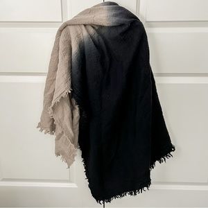 Aritzia/Wilfred Blanket Scarf (Black and Grey)